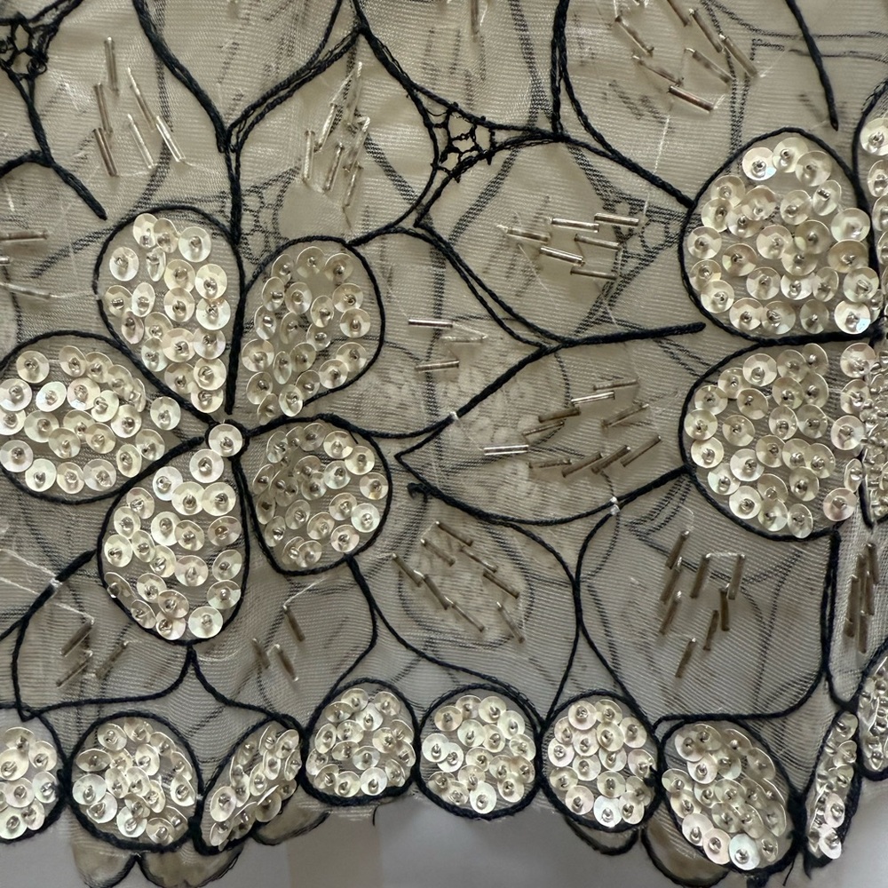 Source Unknown Black and Silver Floral Cape/Collar with lots of beading - Picture 6 of 9